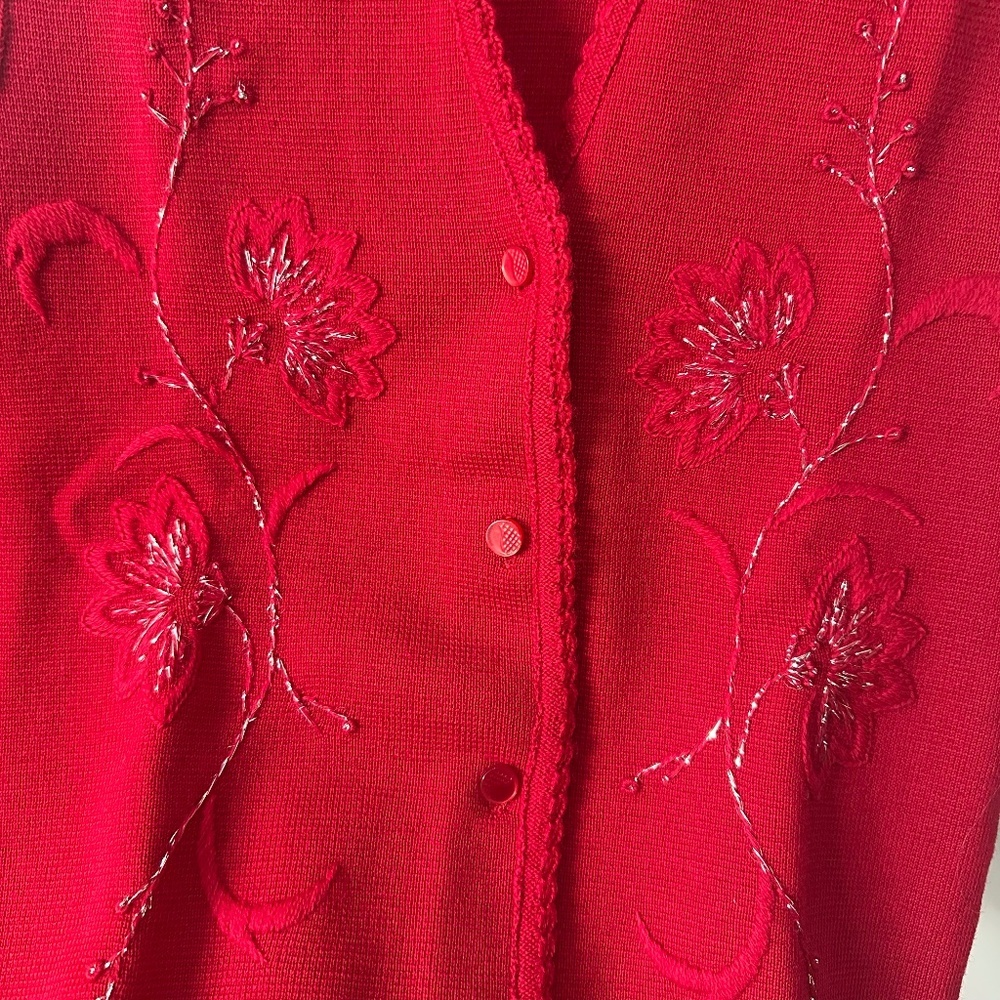 Vintage Red Sweater Vest Womens M Floral Embroidered Button Front Cottagecore - Picture 5 of 7
